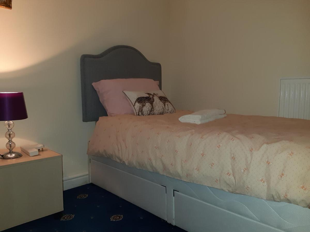 Phoenix Nights Guest House Barrow-in-Furness Kültér fotó
