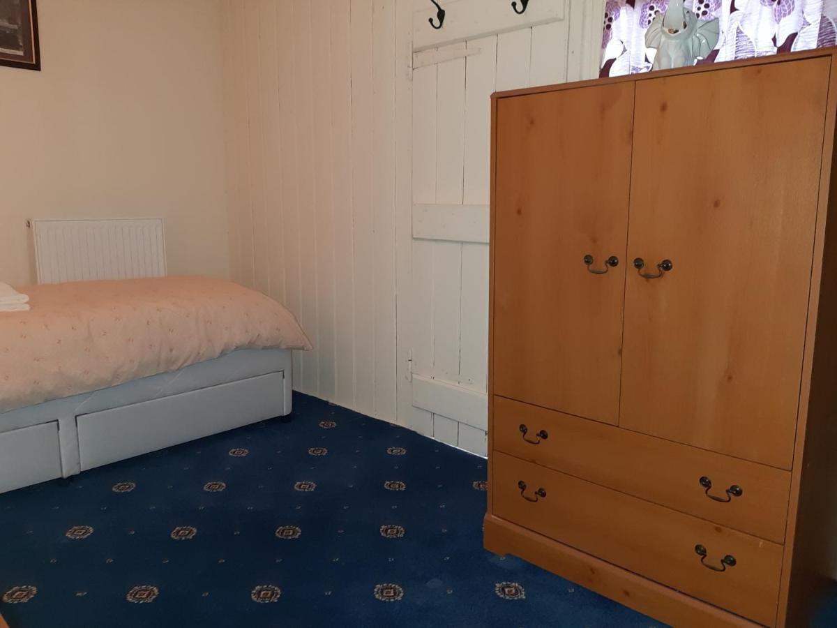 Phoenix Nights Guest House Barrow-in-Furness Kültér fotó