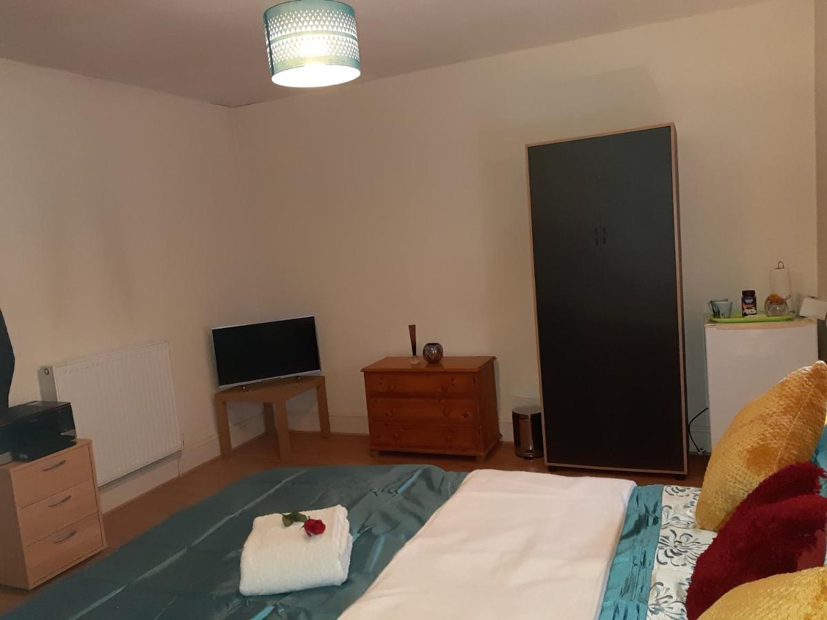 Phoenix Nights Guest House Barrow-in-Furness Kültér fotó