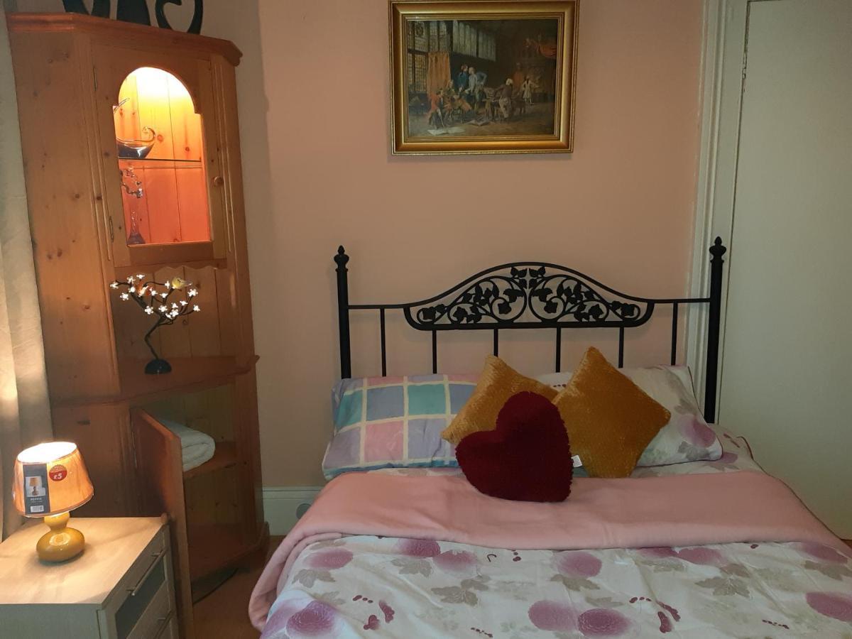 Phoenix Nights Guest House Barrow-in-Furness Kültér fotó