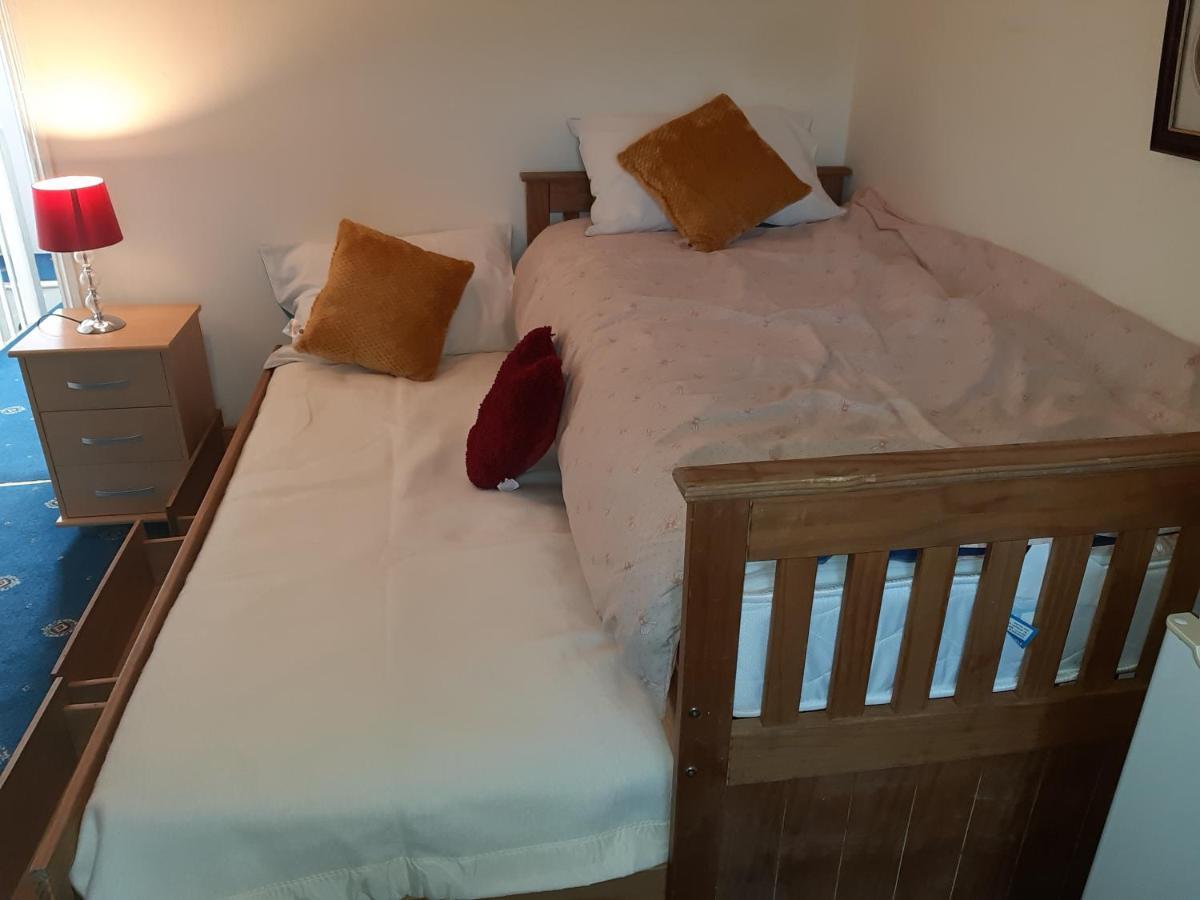 Phoenix Nights Guest House Barrow-in-Furness Kültér fotó