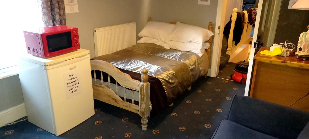 Phoenix Nights Guest House Barrow-in-Furness Kültér fotó